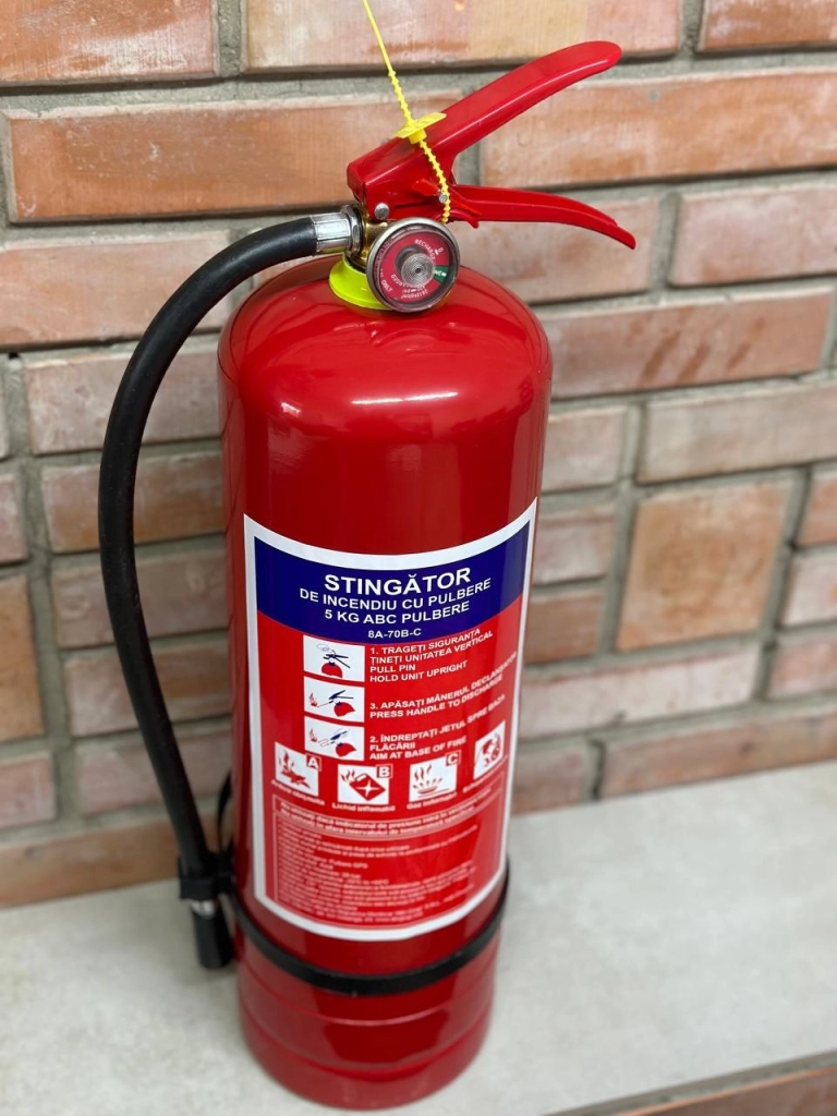 Stingător de incendiu cu pulbere 5 kg