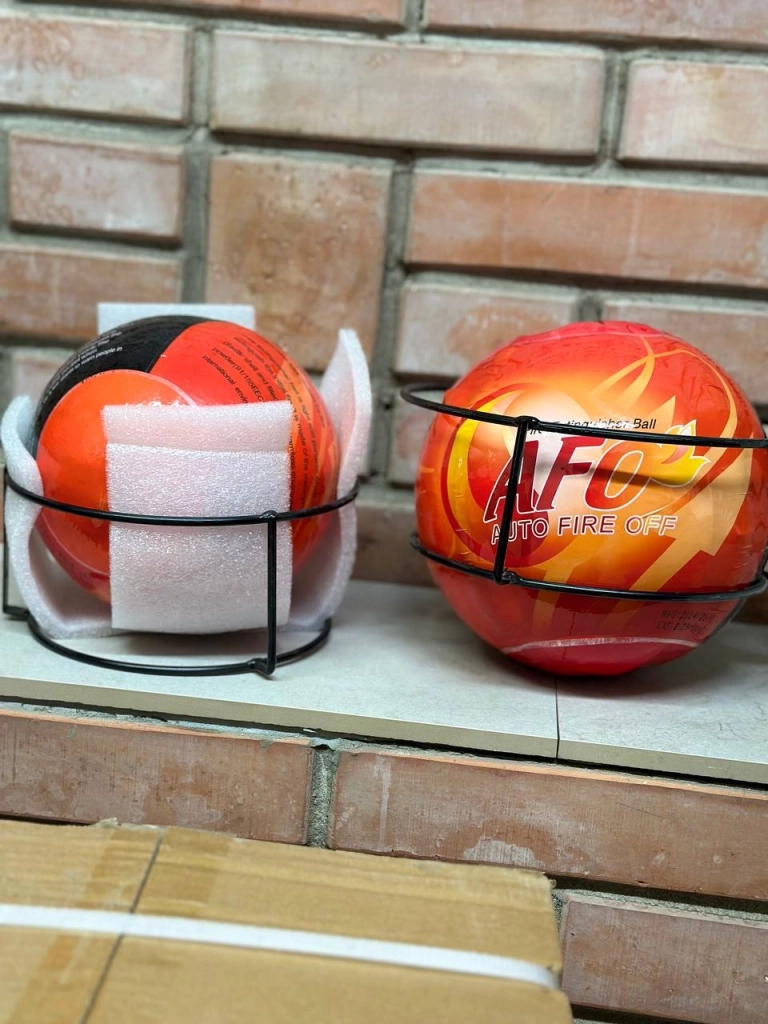 Stingător de incendiu cu pulbere tip minge automat 1.3 kg